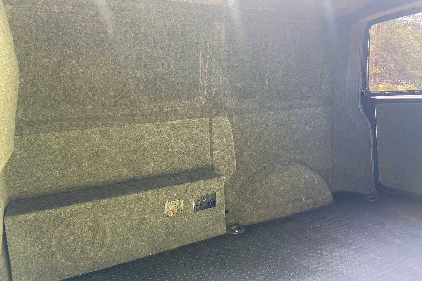 Volkswagen Transporter T30 Swb Diesel 2.0 BiTDI 204 Highline Van DSG NAV LED'S BODY KIT BIG 20 WHEELS