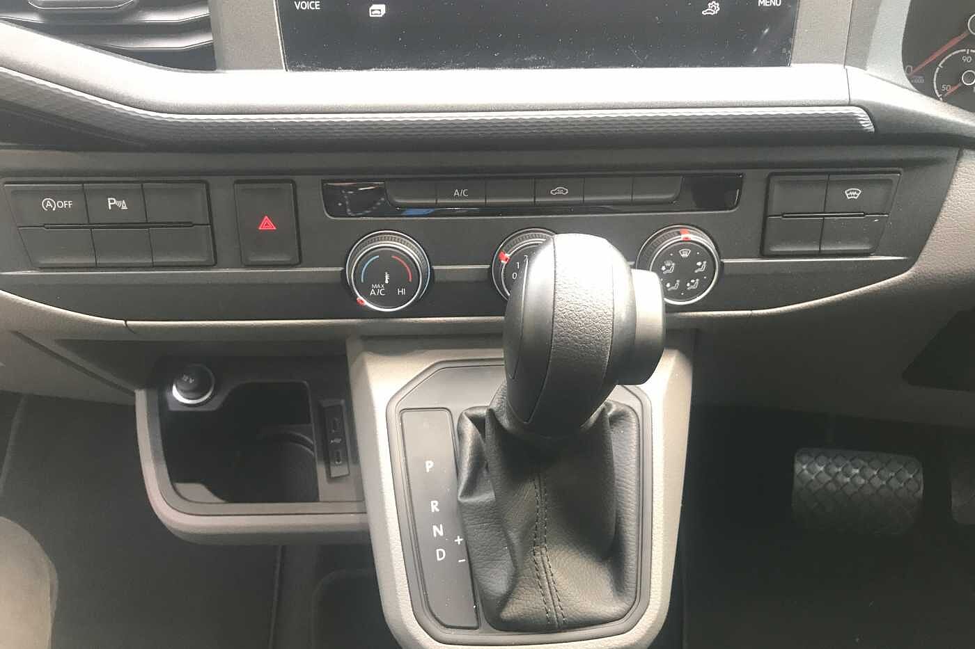 Volkswagen Transporter T28 Swb Diesel 2.0 TDI 150 Highline Van DSG SINGLE SEATS, LED'S, NAV +++