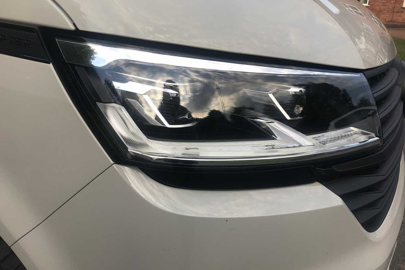 Volkswagen Transporter T28 Swb Diesel 2.0 TDI 150 Highline Van DSG SINGLE SEATS, LED'S, NAV +++