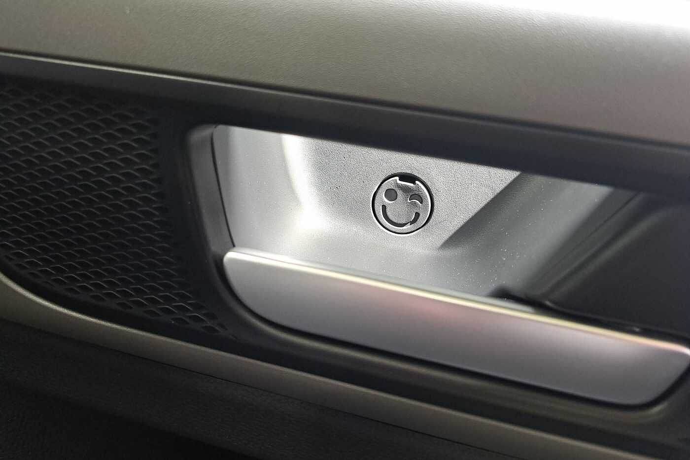 Volkswagen ID.buzz Cargo Commerce Plus 77kWh (204PS) Auto WIRELESS CHARGING PHONE, GREAT COLOUR.