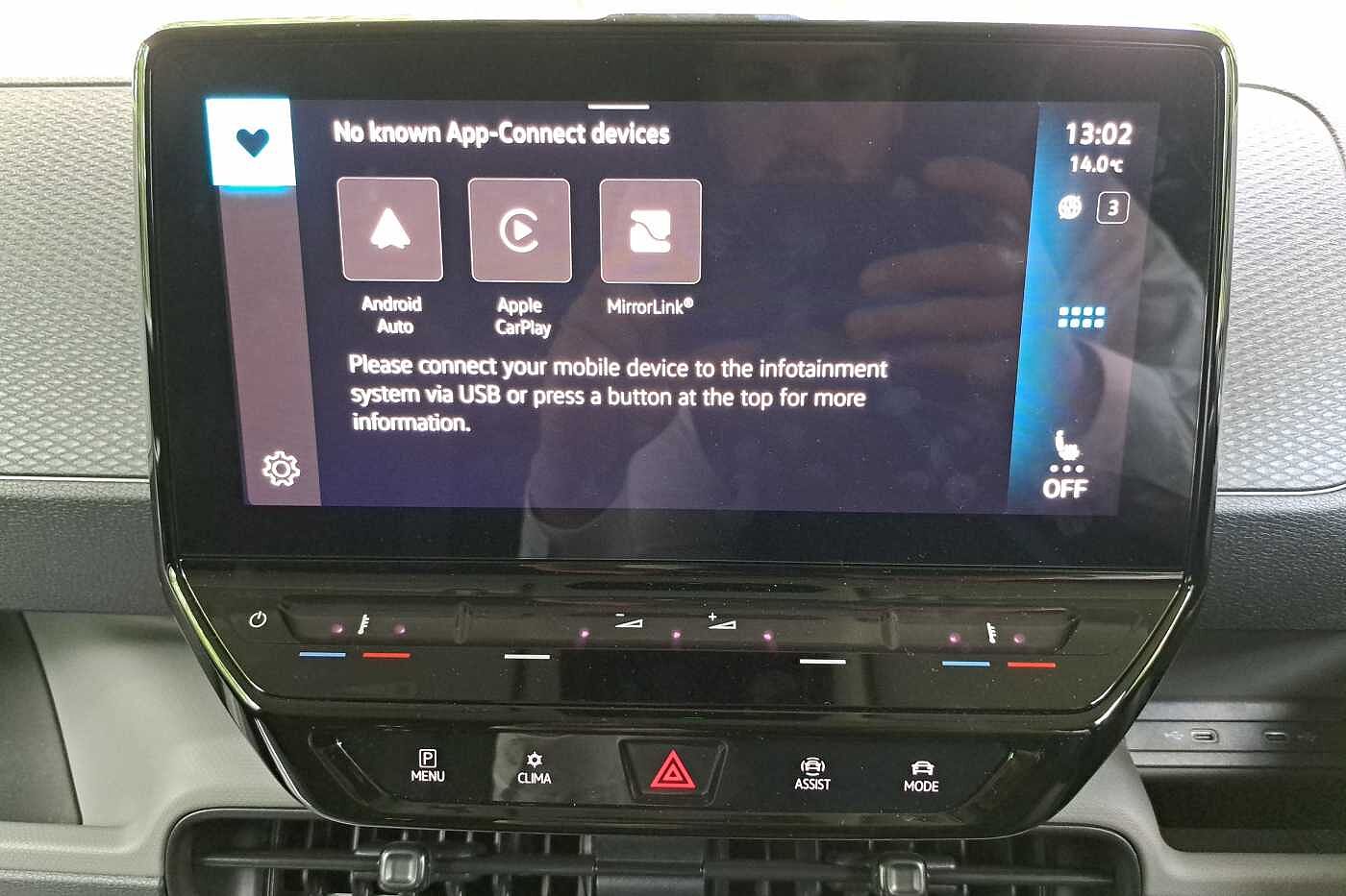 Volkswagen ID.buzz Cargo Commerce Plus 77kWh (204PS) Auto WIRELESS CHARGING PHONE, GREAT COLOUR.