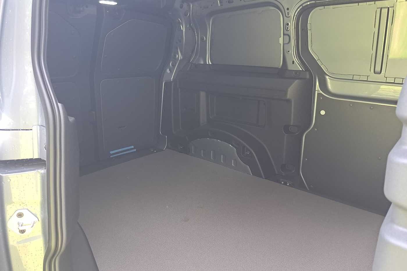 Volkswagen ID.buzz Cargo Commerce Plus 77kWh (204PS) Auto WIRELESS CHARGING PHONE, GREAT COLOUR.