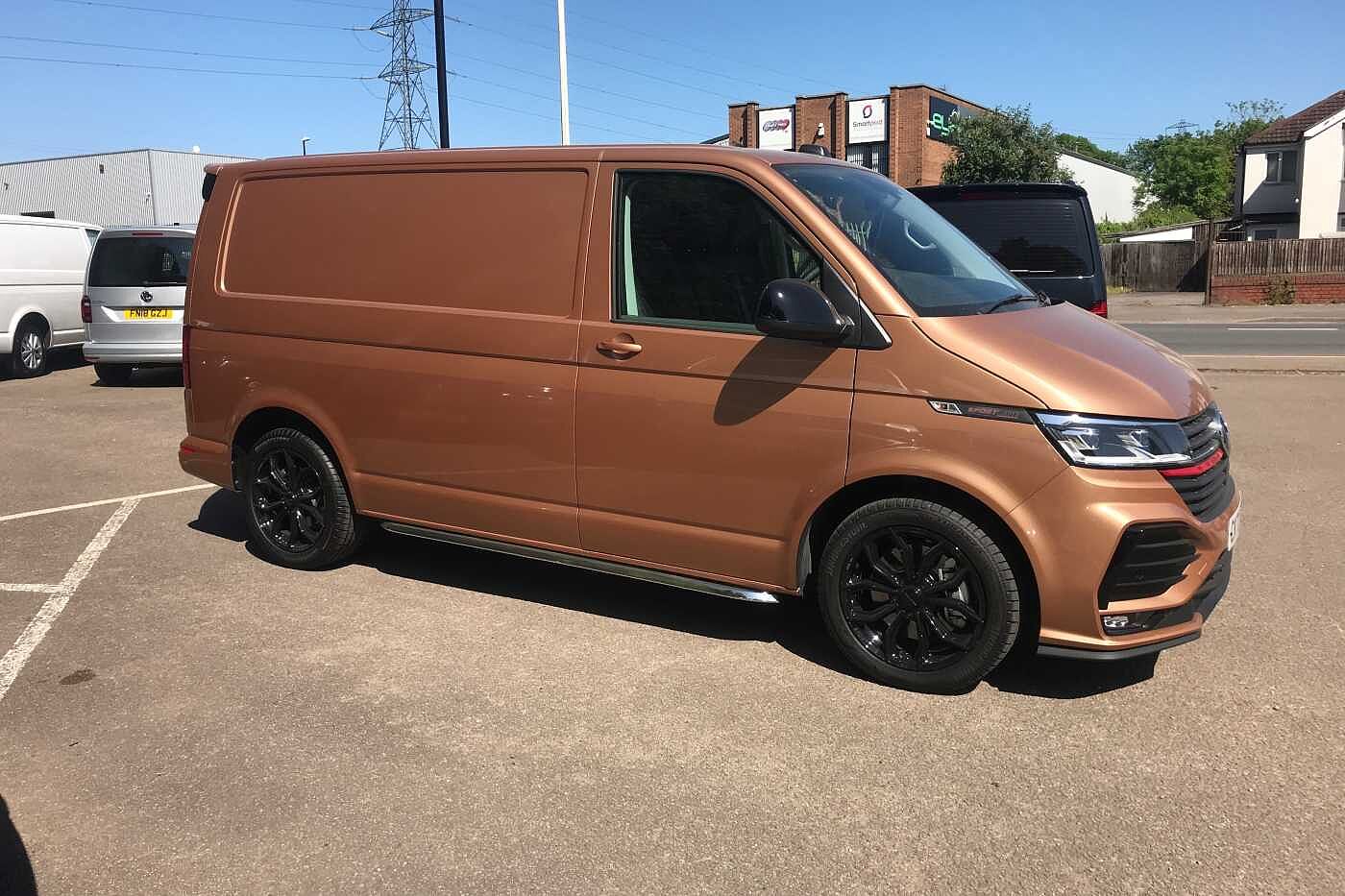 Volkswagen Transporter T32 Swb Diesel 2.0 BiTDI 204 Sportline Van DSG TRAFFIC SIGN RECOGNITION BEAUTIFUL COLOUR