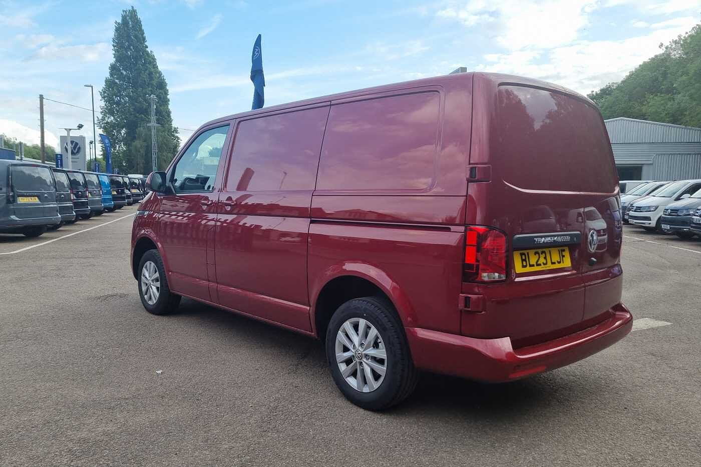 Volkswagen Transporter 2.0TDI (150PS)Eu6 T30 Highline SWB PV