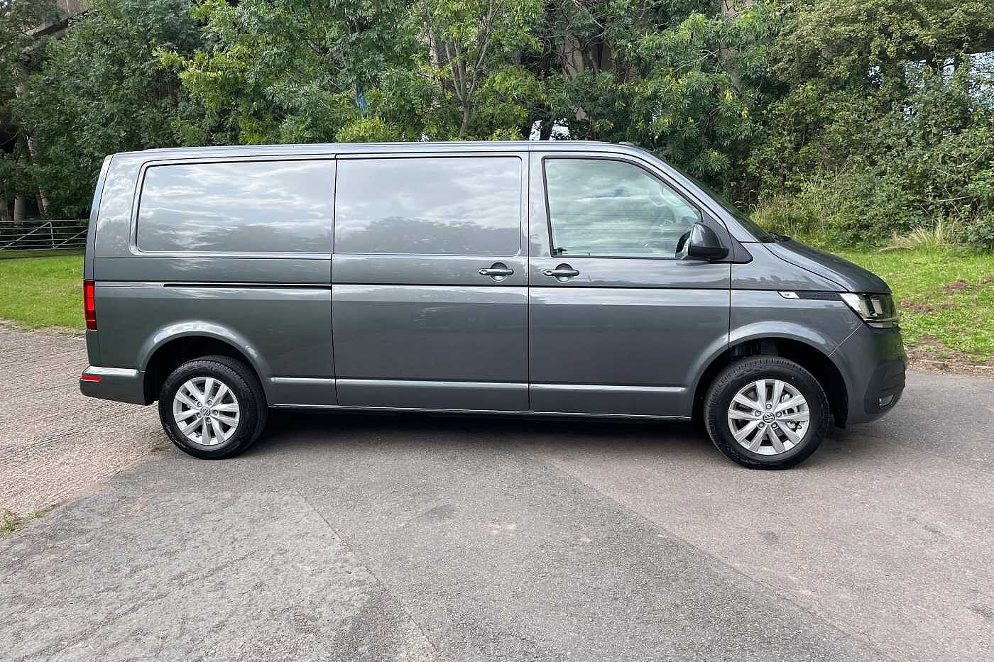 Volkswagen Transporter PV 2.0TDI (150PS)Eu6 T28 Highline SWB