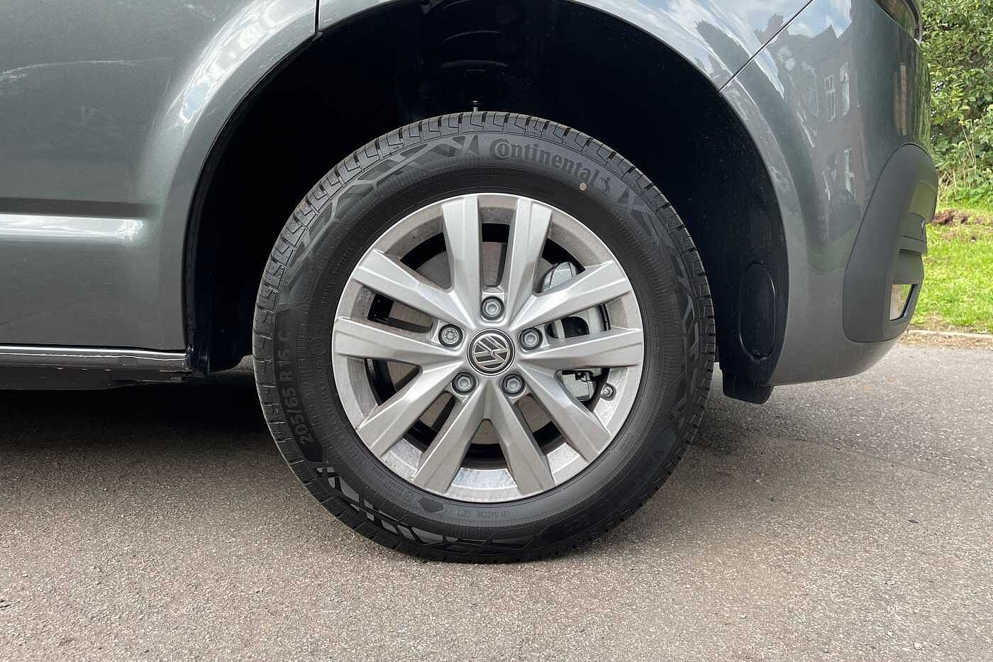 Volkswagen Transporter PV 2.0TDI (150PS)Eu6 T28 Highline SWB
