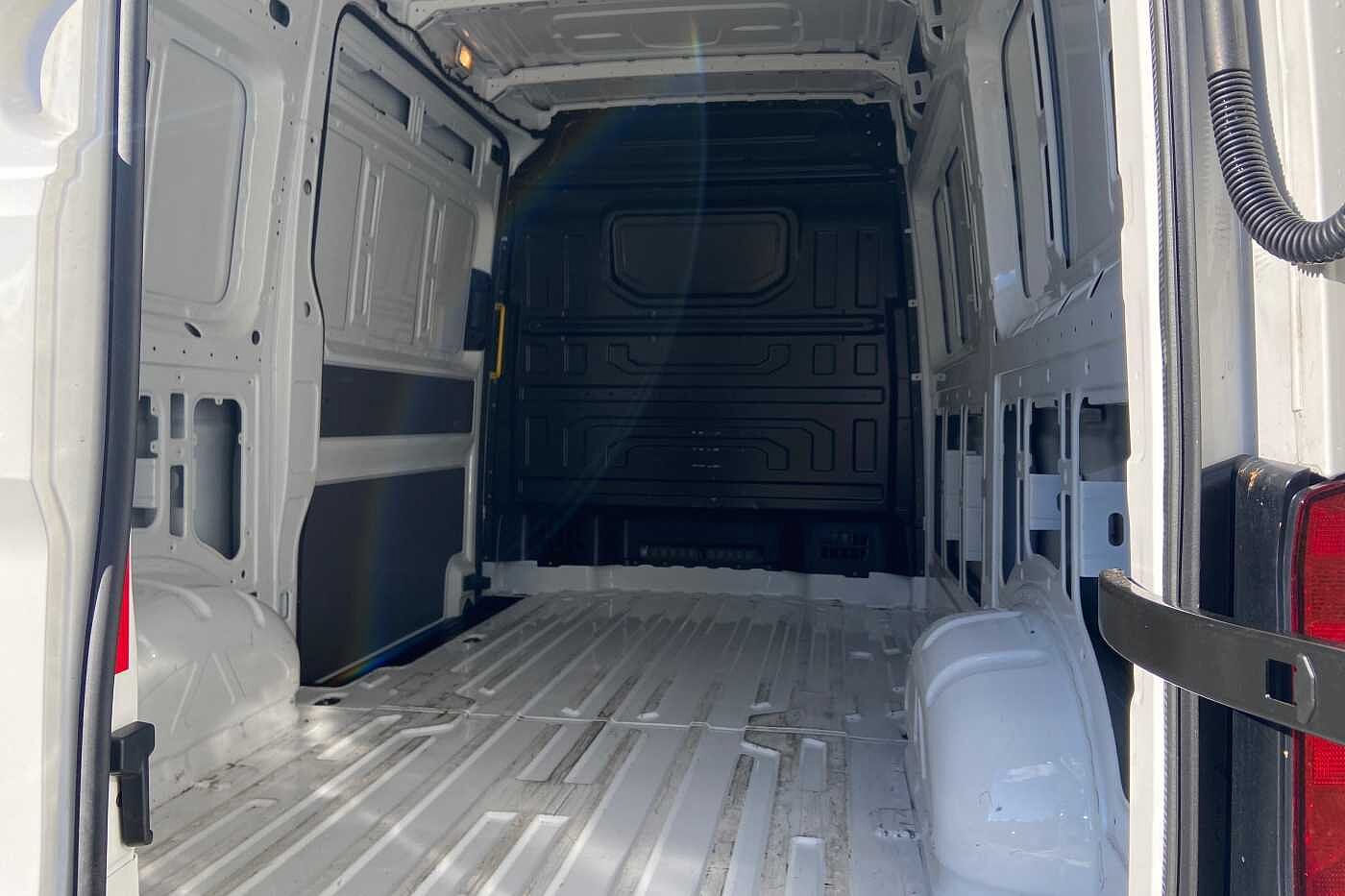 Volkswagen Crafter 2.0TDI 140PS Eu6dT-E CR35 MWB Startline