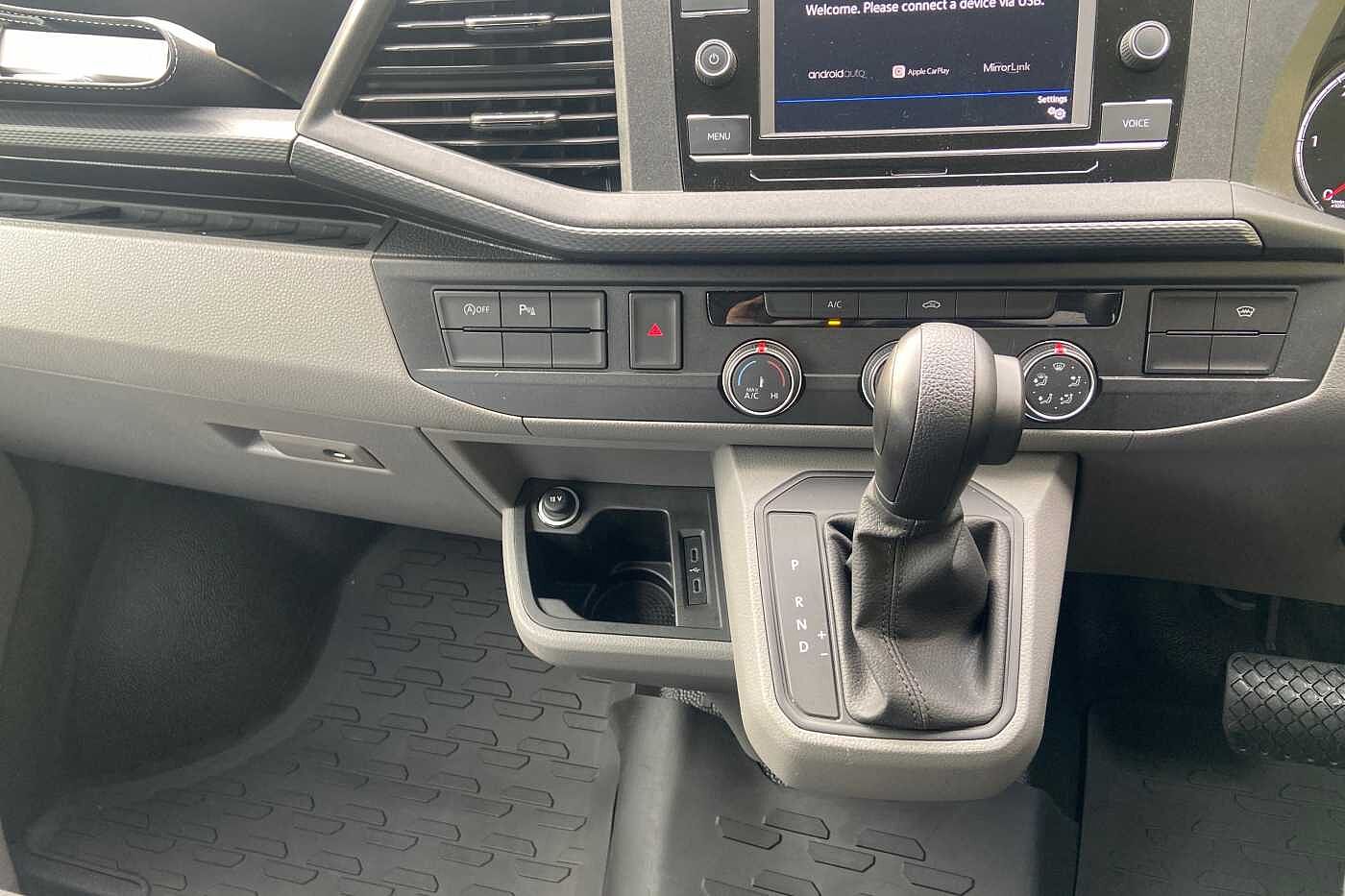 Volkswagen Transporter 2.0TDI (150PS)Eu6 T30 Highline SWB PV REAR CAMERA