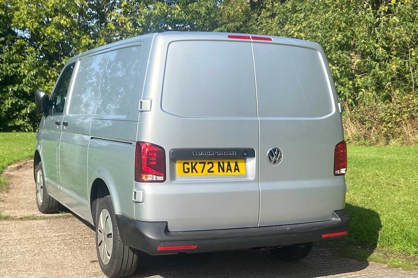 Volkswagen Transporter 2.0TDI 110ps T28 Startline BMT SWB PV **AIR CON**
