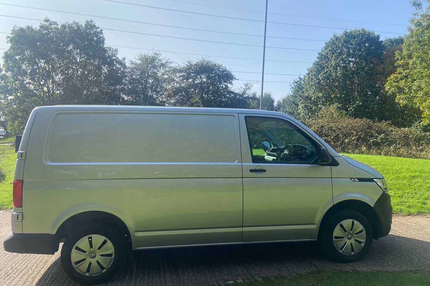 Volkswagen Transporter 2.0TDI 110ps T28 Startline BMT SWB PV **AIR CON**