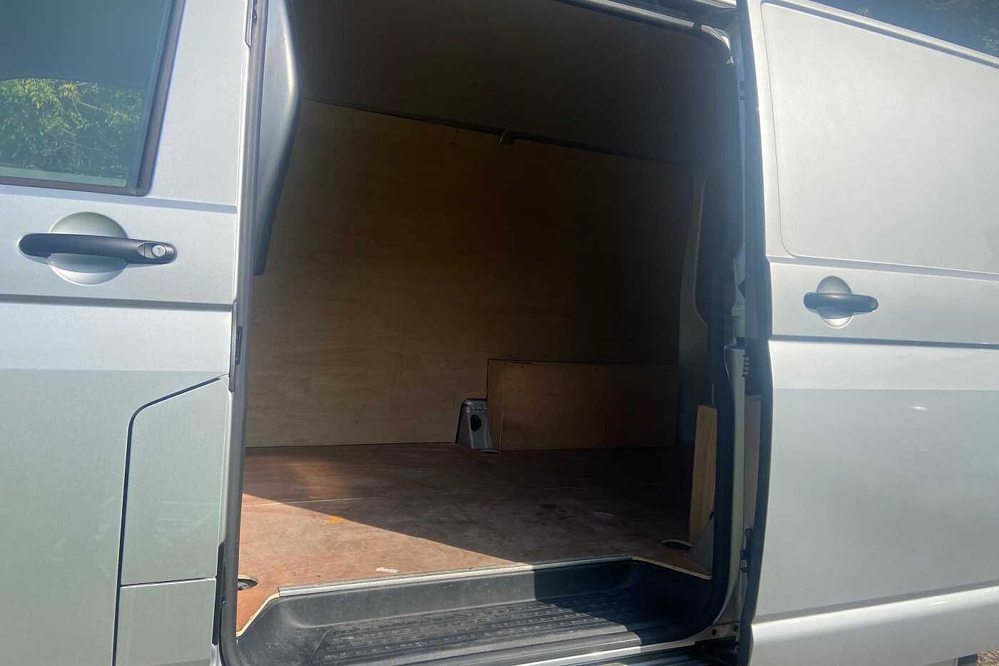 Volkswagen Transporter 2.0TDI 110ps T28 Startline BMT SWB PV **AIR CON**