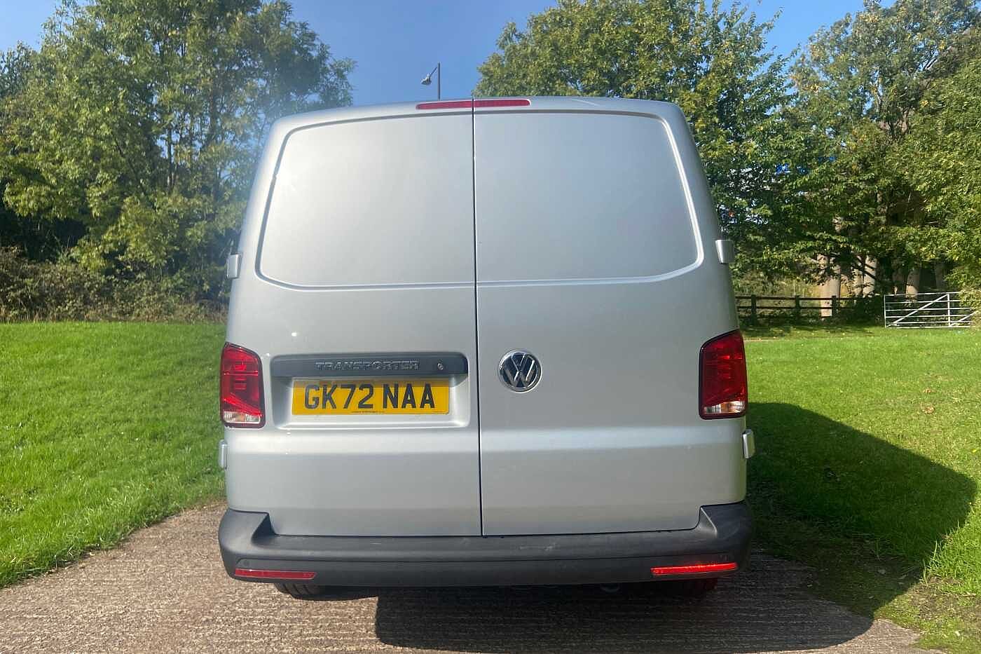 Volkswagen Transporter 2.0TDI 110ps T28 Startline BMT SWB PV **AIR CON**