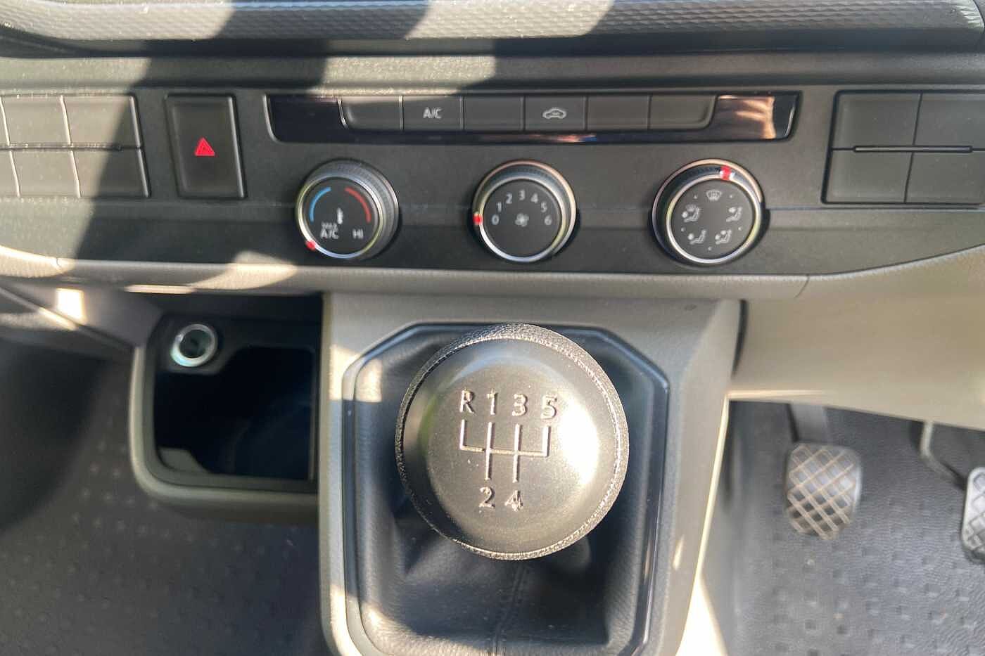 Volkswagen Transporter 2.0TDI 110ps T28 Startline BMT SWB PV **AIR CON**