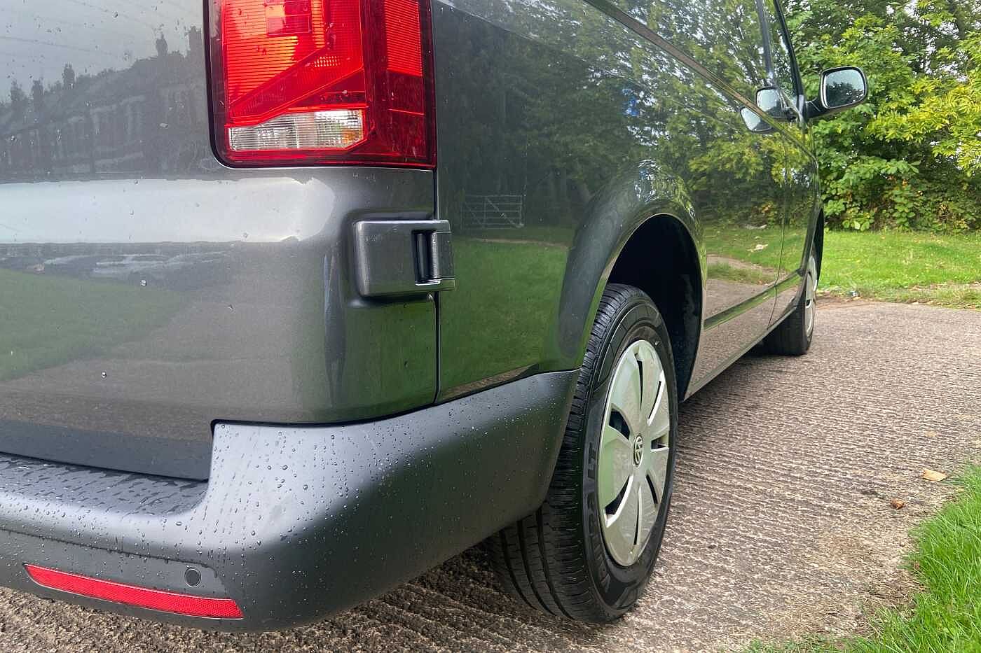Volkswagen Transporter 2.0TDI 110ps T28 Startline BMT SWB **AIR CON**