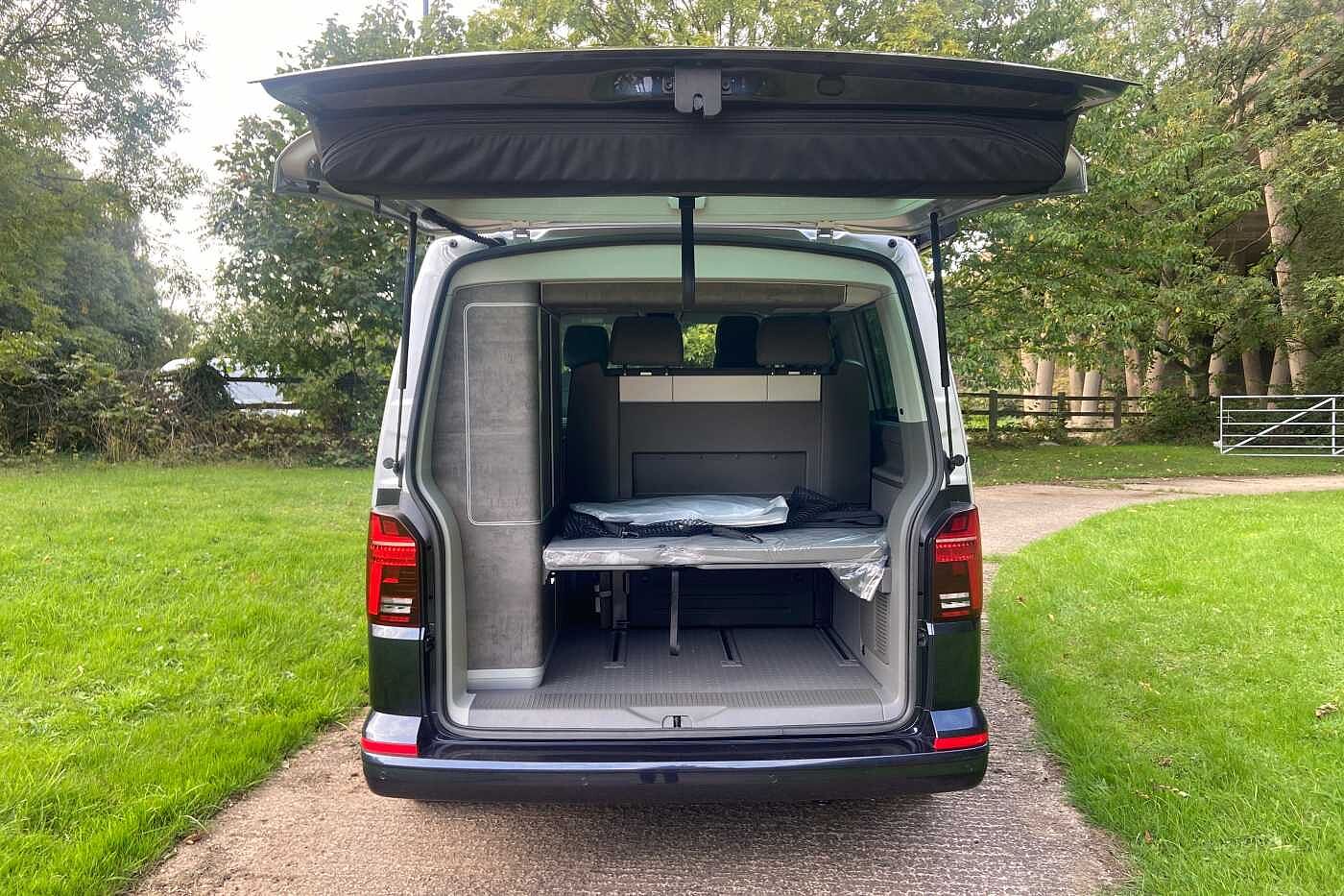 Volkswagen California Diesel Estate 2.0 TDI Ocean 4dr DSG