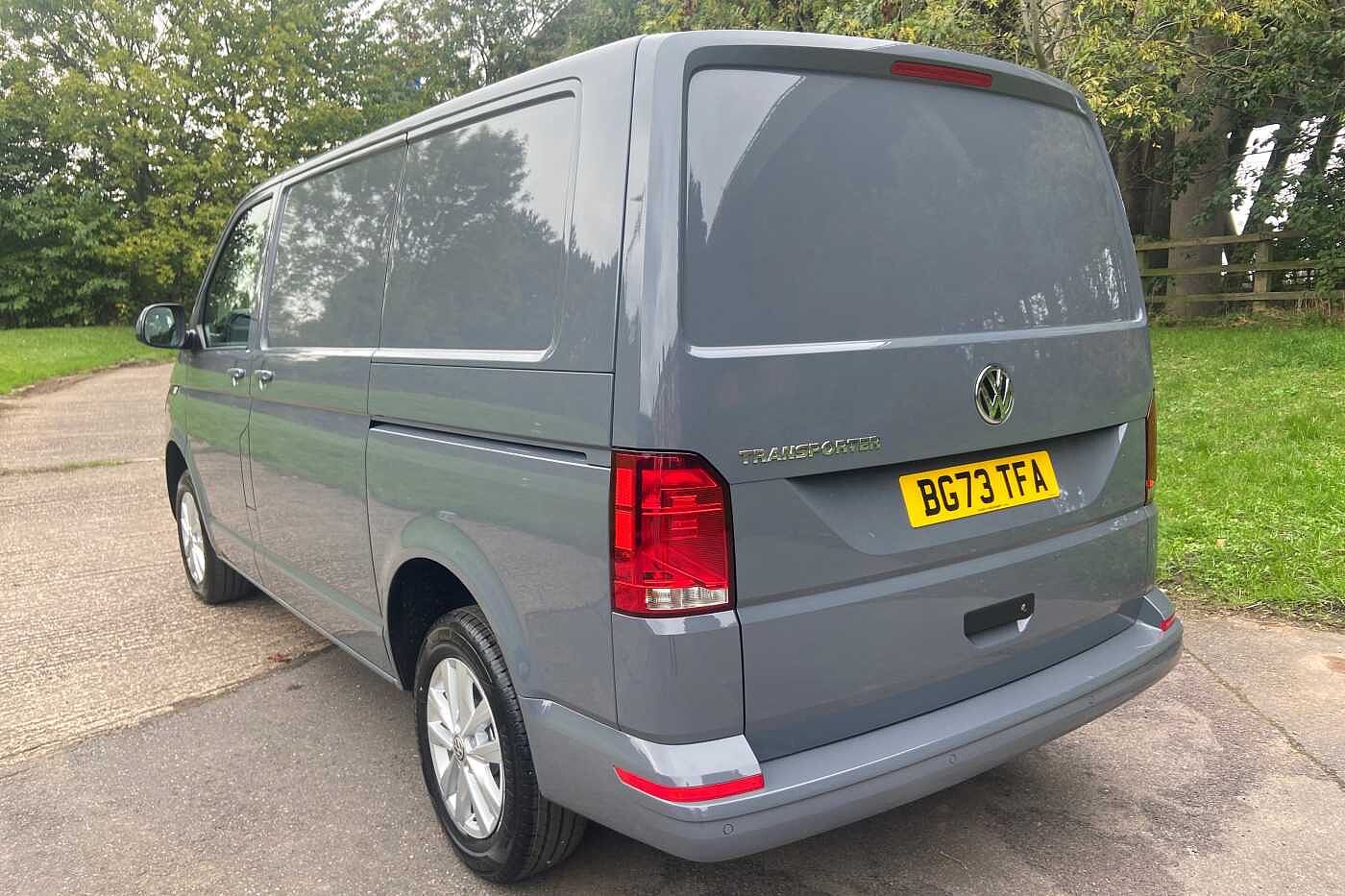 Volkswagen Transporter 2.0TDI 110ps T28 Highline BMT SWB PV