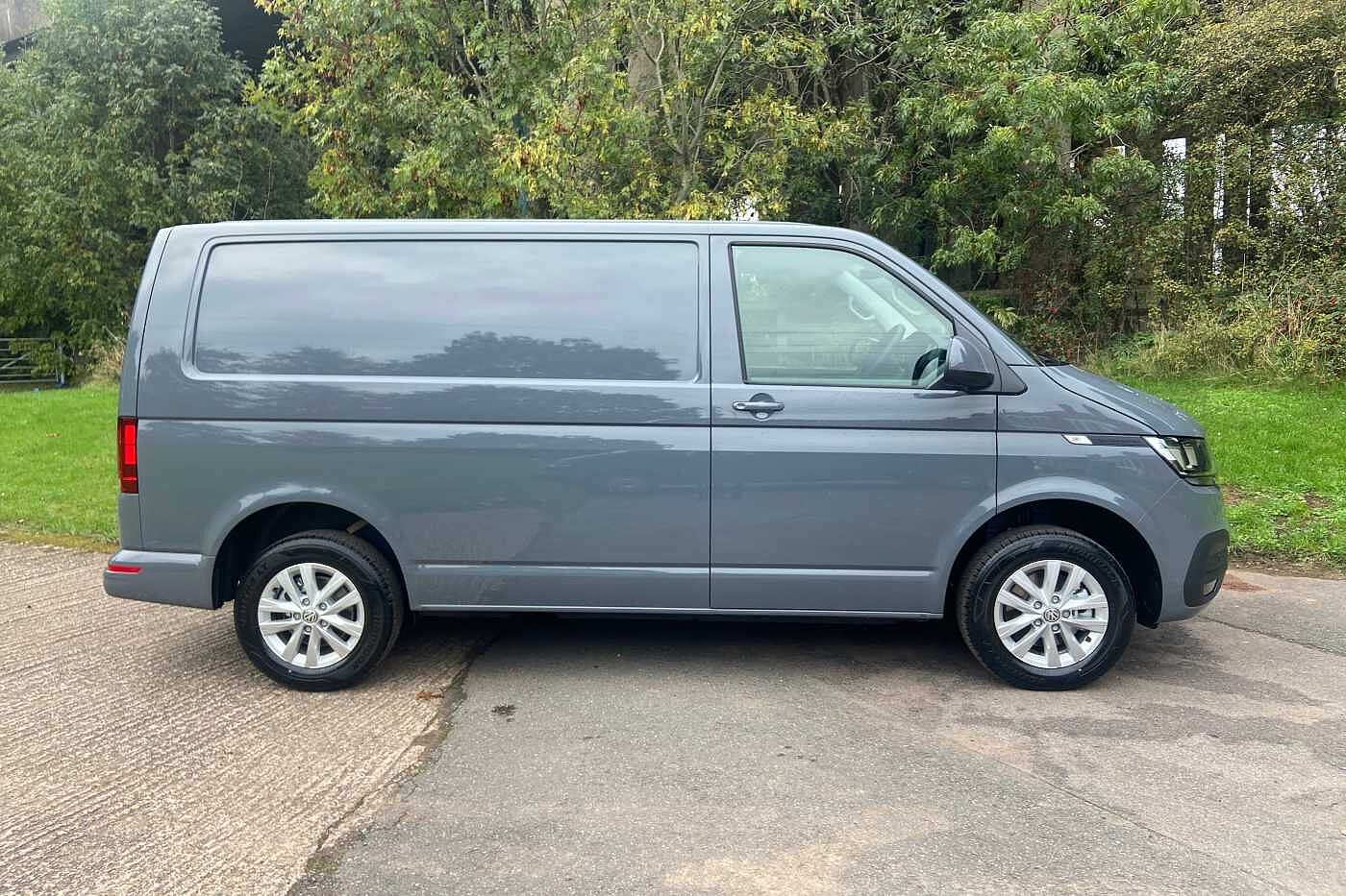 Volkswagen Transporter 2.0TDI 110ps T28 Highline BMT SWB PV