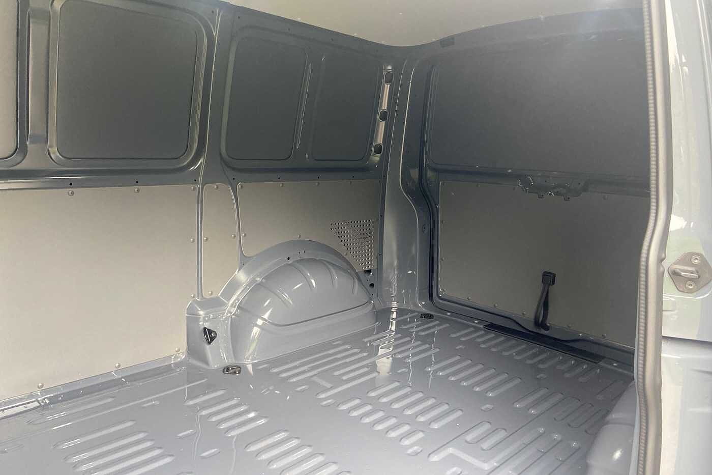 Volkswagen Transporter 2.0TDI 110ps T28 Highline BMT SWB PV