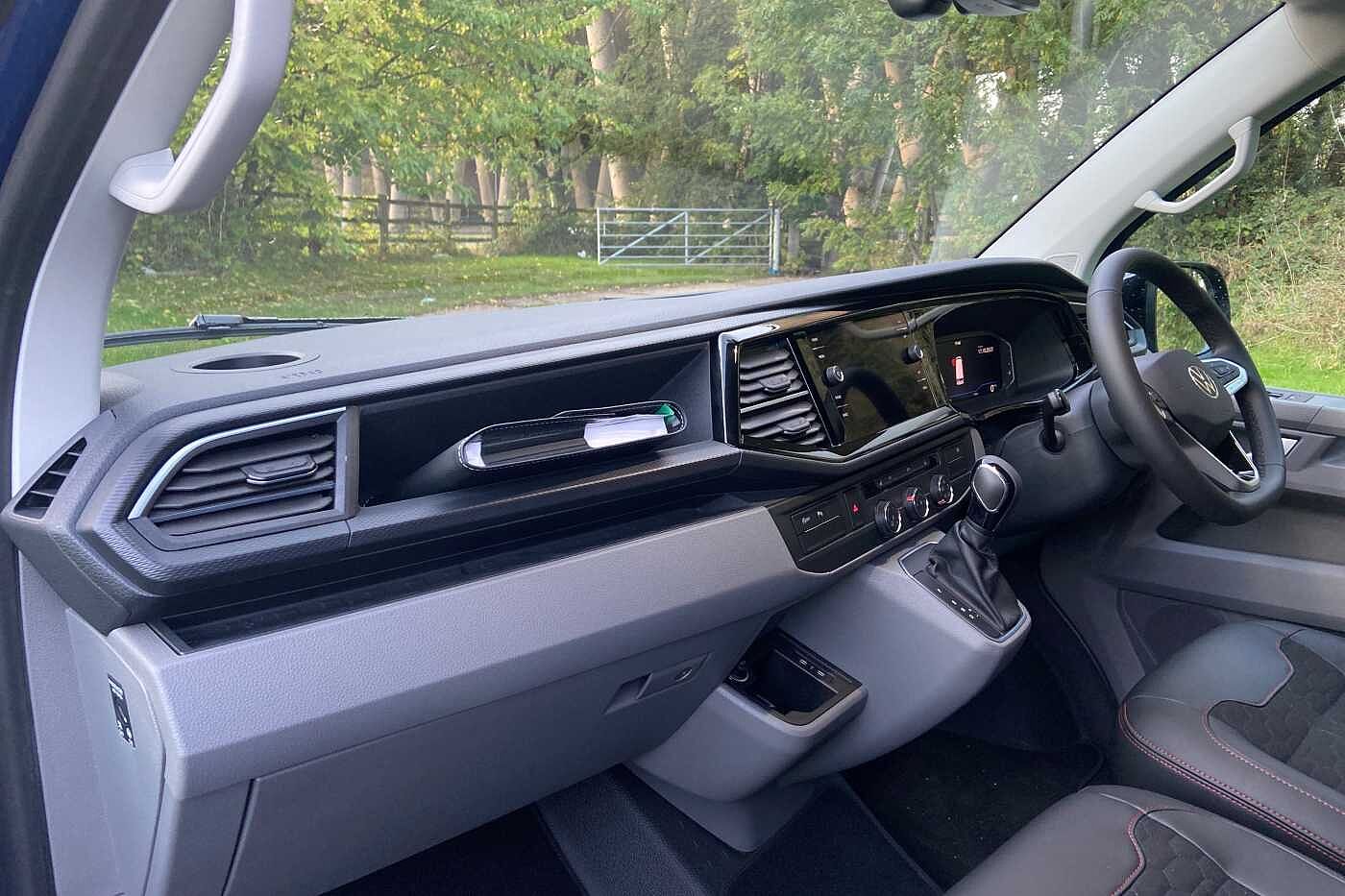 Volkswagen Transporter T32 Lwb Diesel 2.0 BiTDI 204 Sportline Van DSG LWB