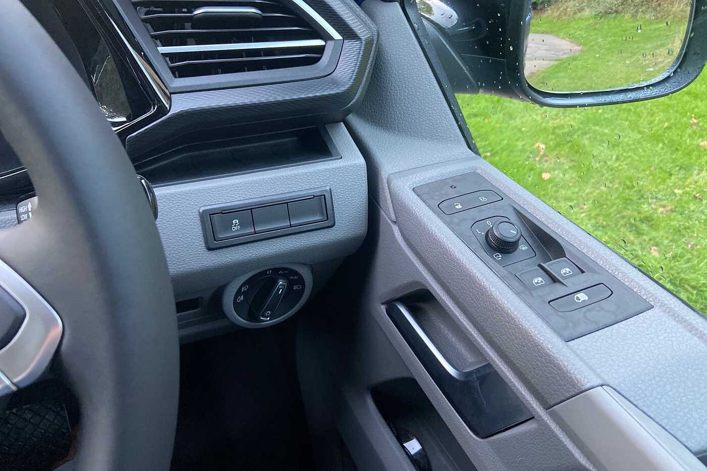 Volkswagen Transporter T32 Lwb Diesel 2.0 BiTDI 204 Sportline Van DSG LWB