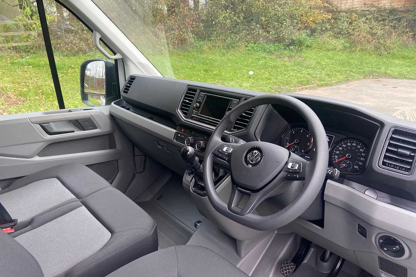 Volkswagen Crafter 2.0TDI (140PS) RWD CR35 LWB Trendline PV