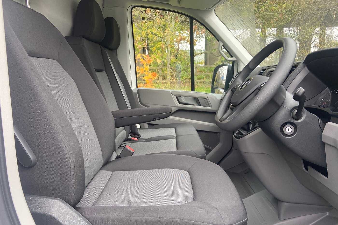 Volkswagen Crafter 2.0TDI (140PS) RWD CR35 LWB Trendline PV