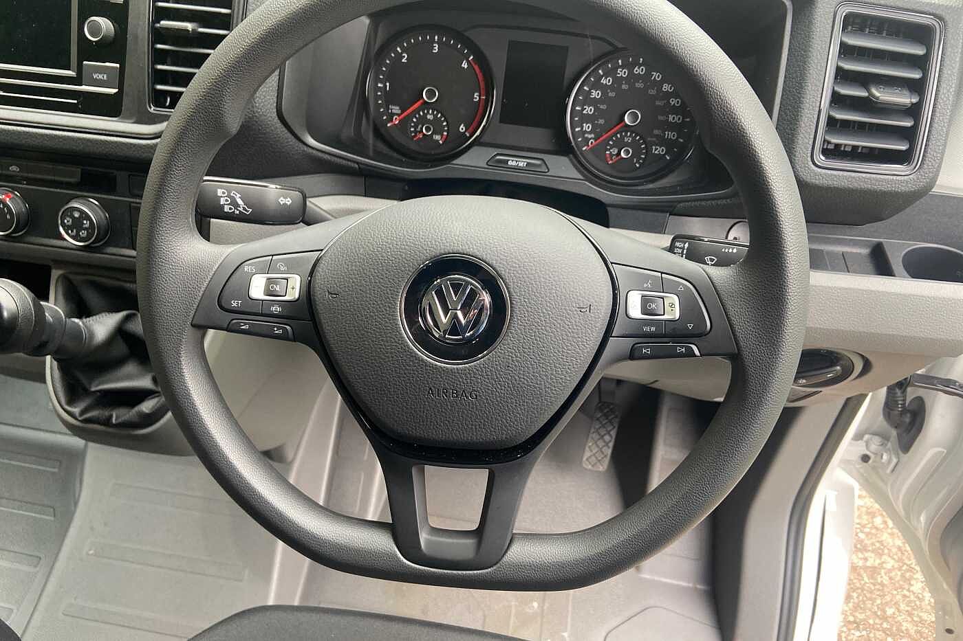 Volkswagen Crafter 2.0TDI (140PS) RWD CR35 LWB Trendline PV