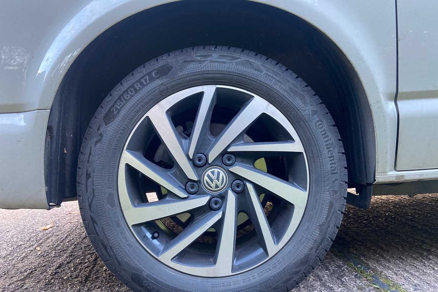 Volkswagen California Diesel Estate 2.0 TDI Beach Tour 5dr DSG 5 SEATS SENSORS CAMERA ++++