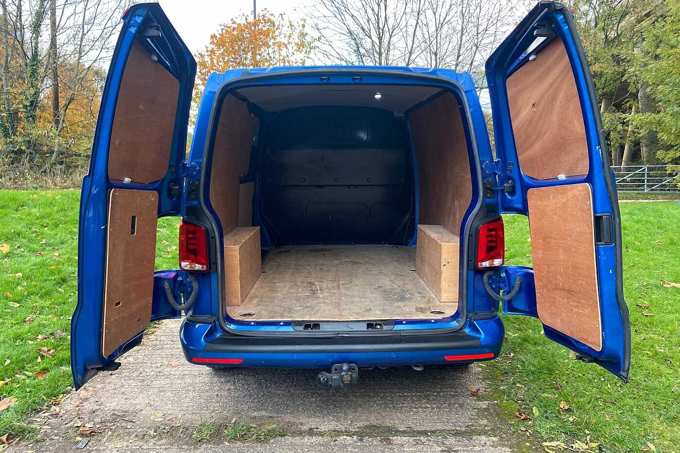 Volkswagen Transporter 2.0TDI 150ps T28 Highline BMT SWB PV D