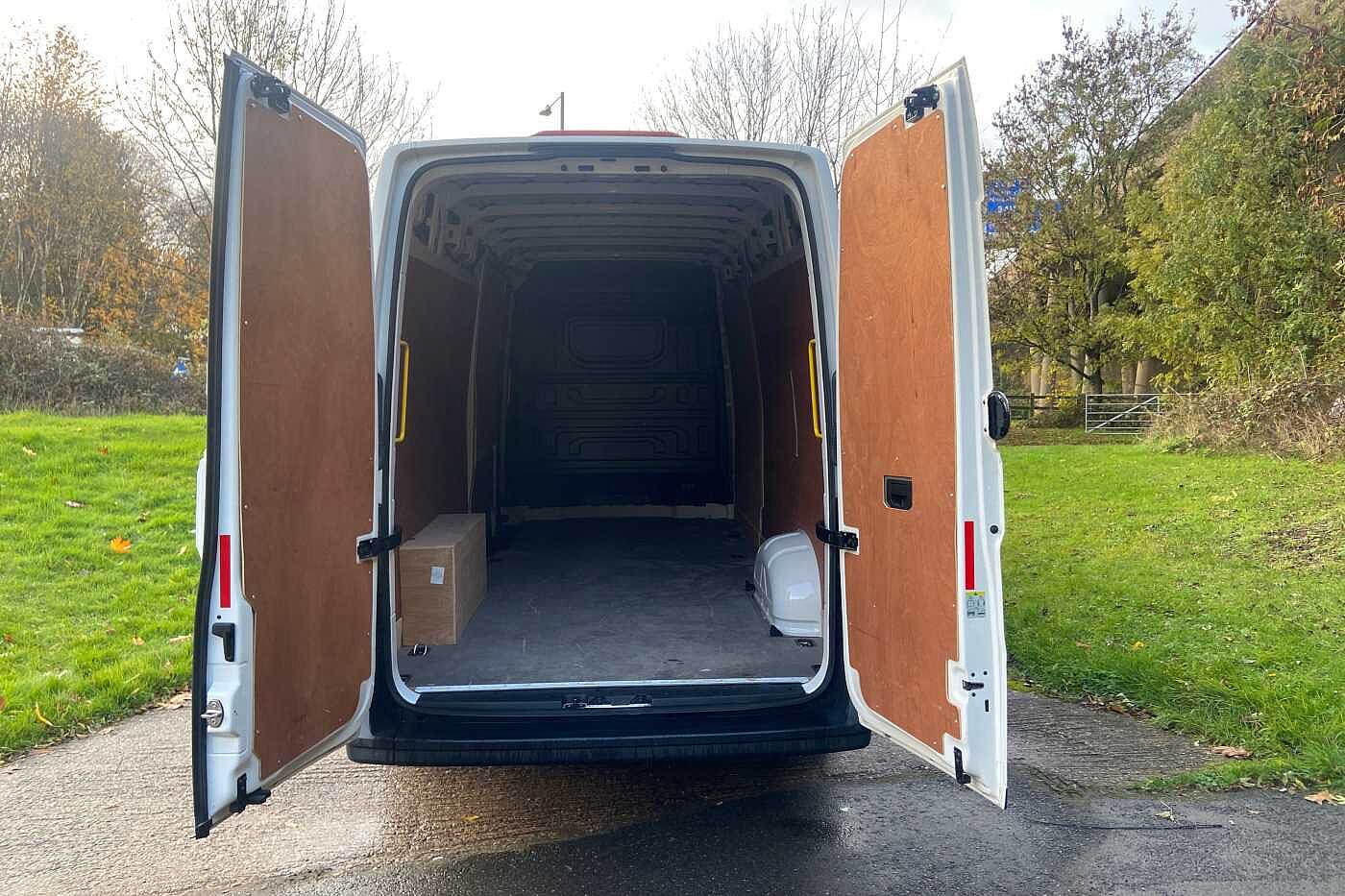 Volkswagen Crafter 2.0TDI 140PS Eu6dT-E CR35 LWB Trendline
