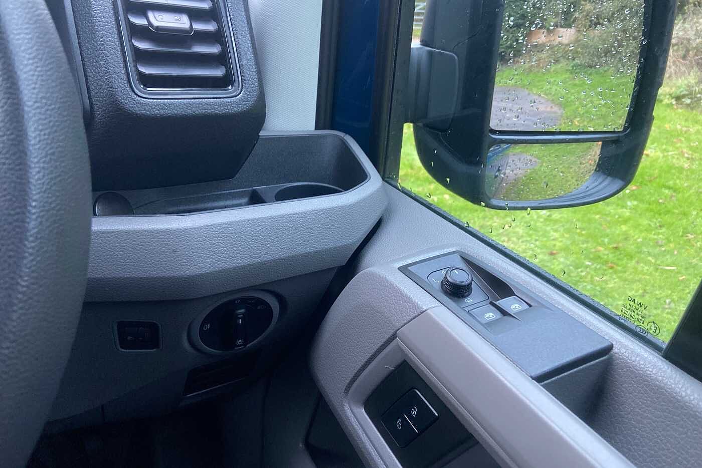 Volkswagen Crafter Cr35 Lwb Diesel Fwd 2.0 TDI 140PS Trendline High Roof Van AIR CON