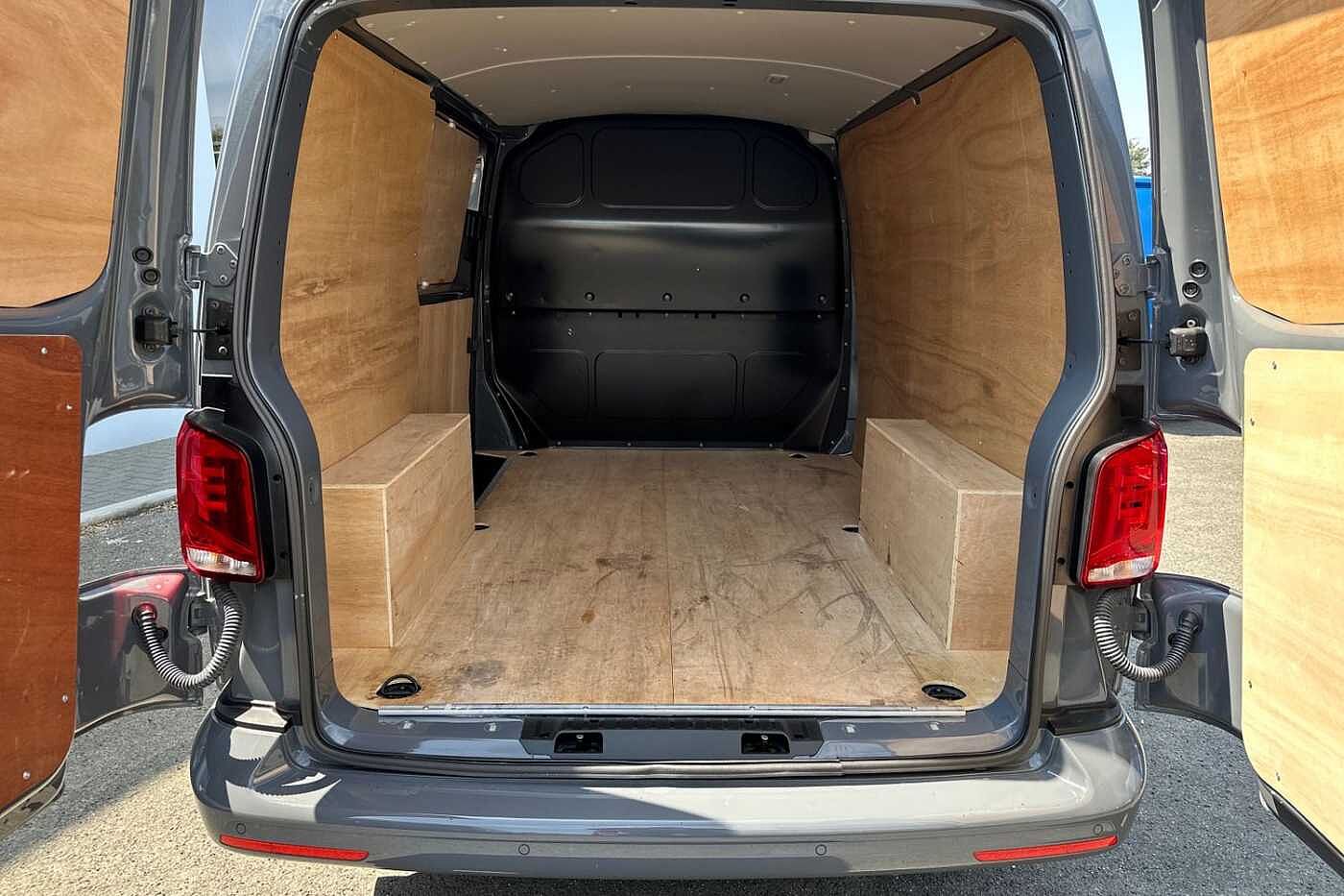 Volkswagen Transporter 2.0TDI 110ps T28 Highline BMT SWB Panel van