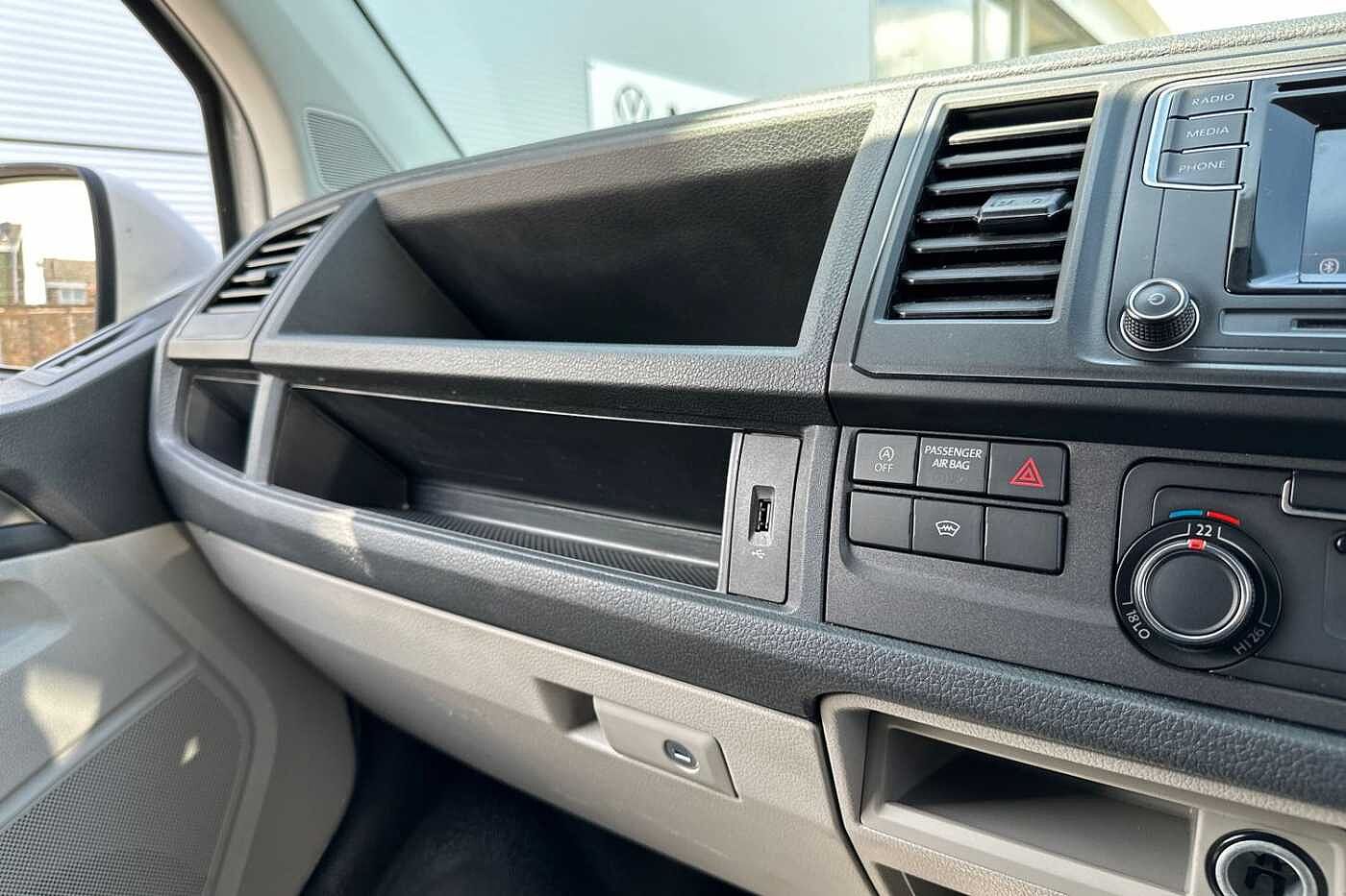 Volkswagen Transporter PV 2.0TDI 150PSEu6 T32 Highline SWB 4Motion Panel Van