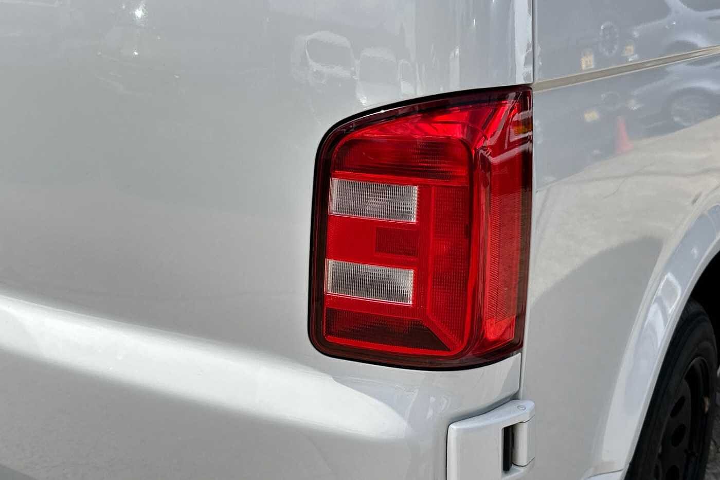 Volkswagen Transporter PV 2.0TDI 150PSEu6 T32 Highline SWB 4Motion Panel Van