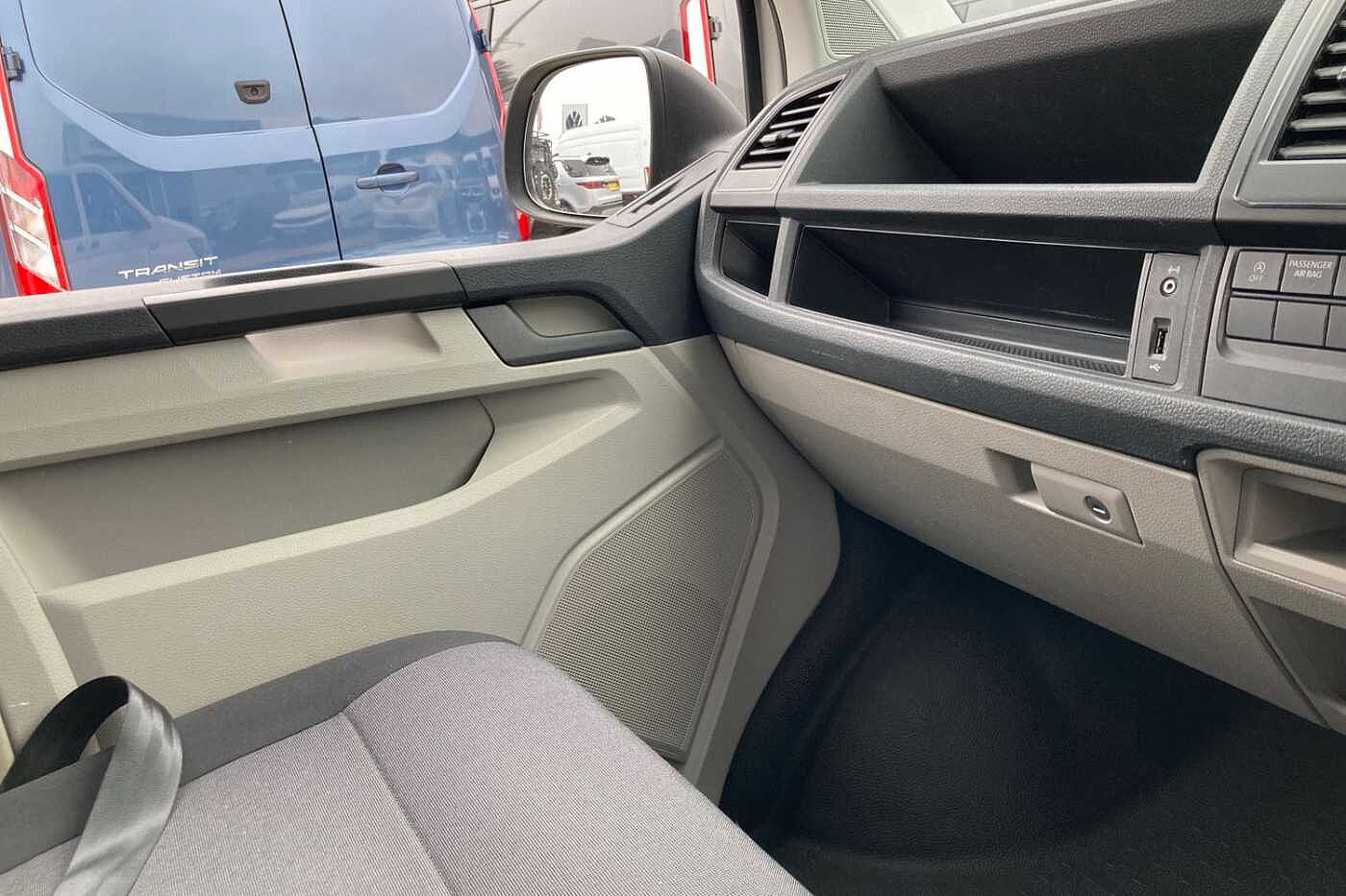 Volkswagen Transporter Kombi 2.0TDI 102PS EU6 T30 SL BMT SWB