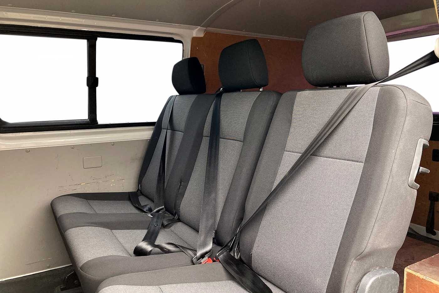 Volkswagen Transporter Kombi 2.0TDI 102PS EU6 T30 SL BMT SWB