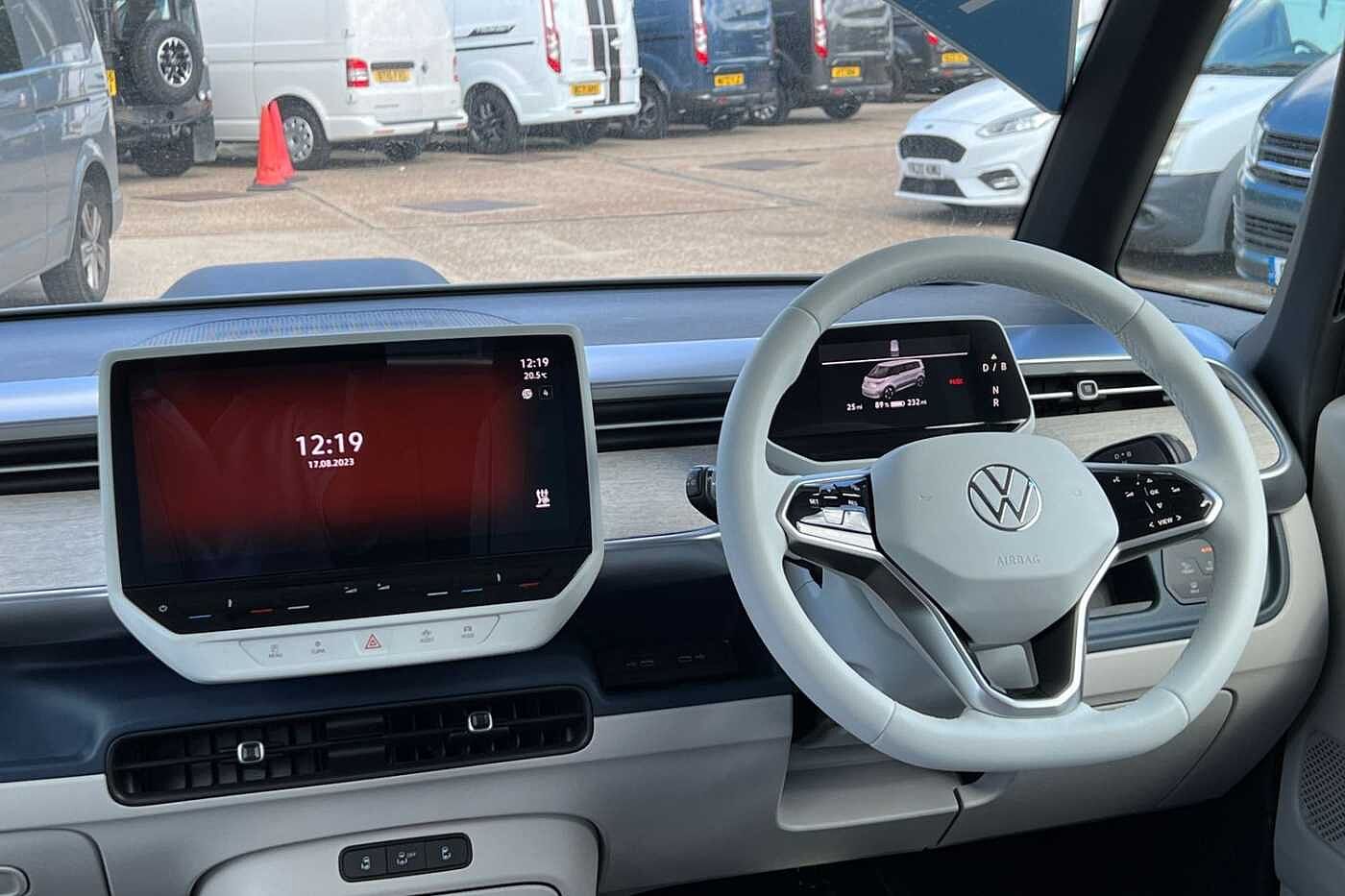 Volkswagen ID.Buzz ID. Buzz E (204ps) Style Standard (77kWh) Pro Auto