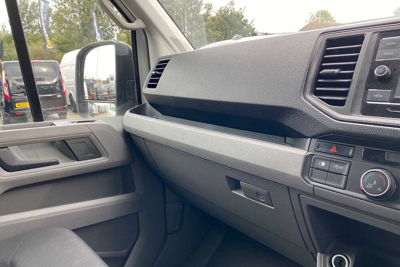 Volkswagen Crafter 2.0TDI 140PS Eu6dT-E CR35 LWB Trendline Panel Van