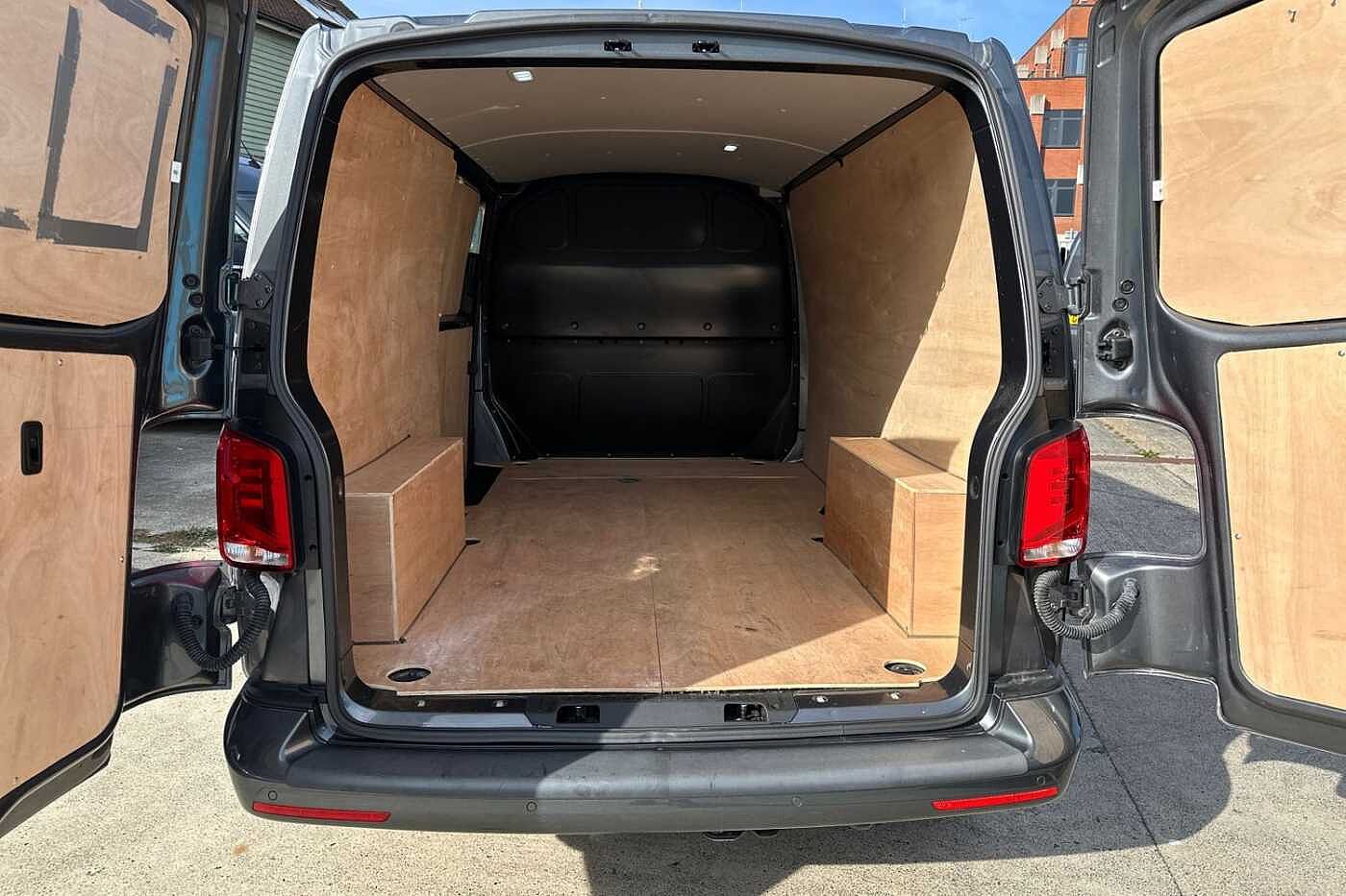 Volkswagen Transporter 2.0 TDI(150ps)(Eu6d)T32 HL BMT LWB DSG Panel Van