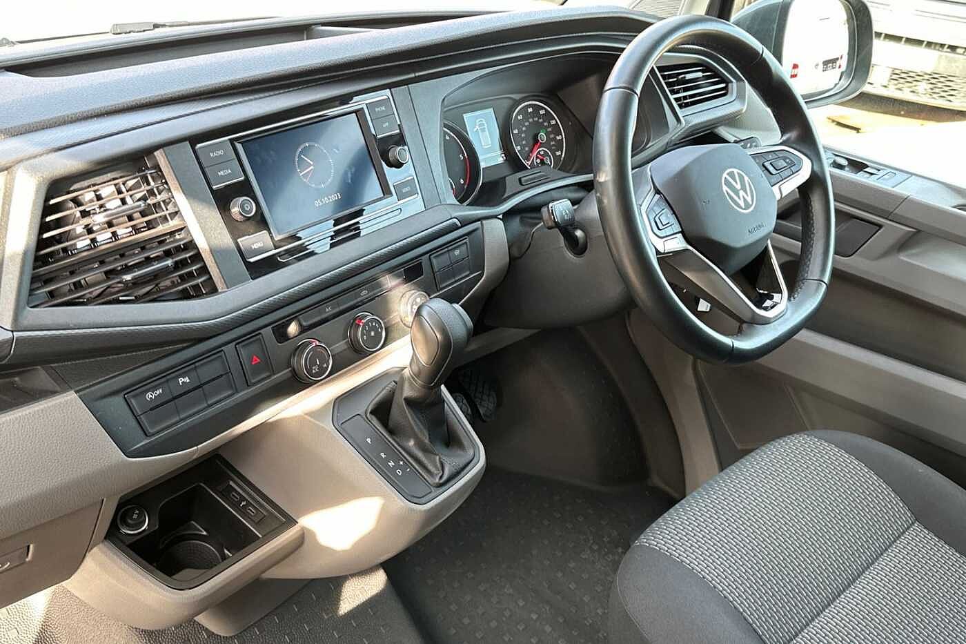 Volkswagen Transporter 2.0 TDI(150ps)(Eu6d)T32 HL BMT LWB DSG Panel Van
