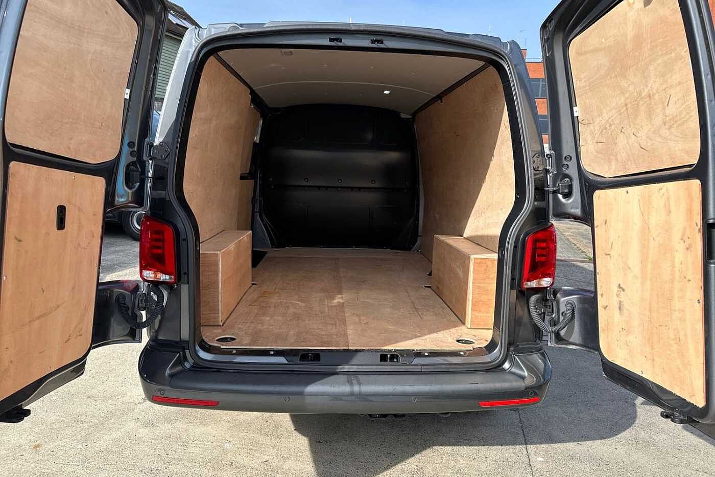 Volkswagen Transporter 2.0 TDI(150ps)(Eu6d)T32 HL BMT LWB DSG Panel Van