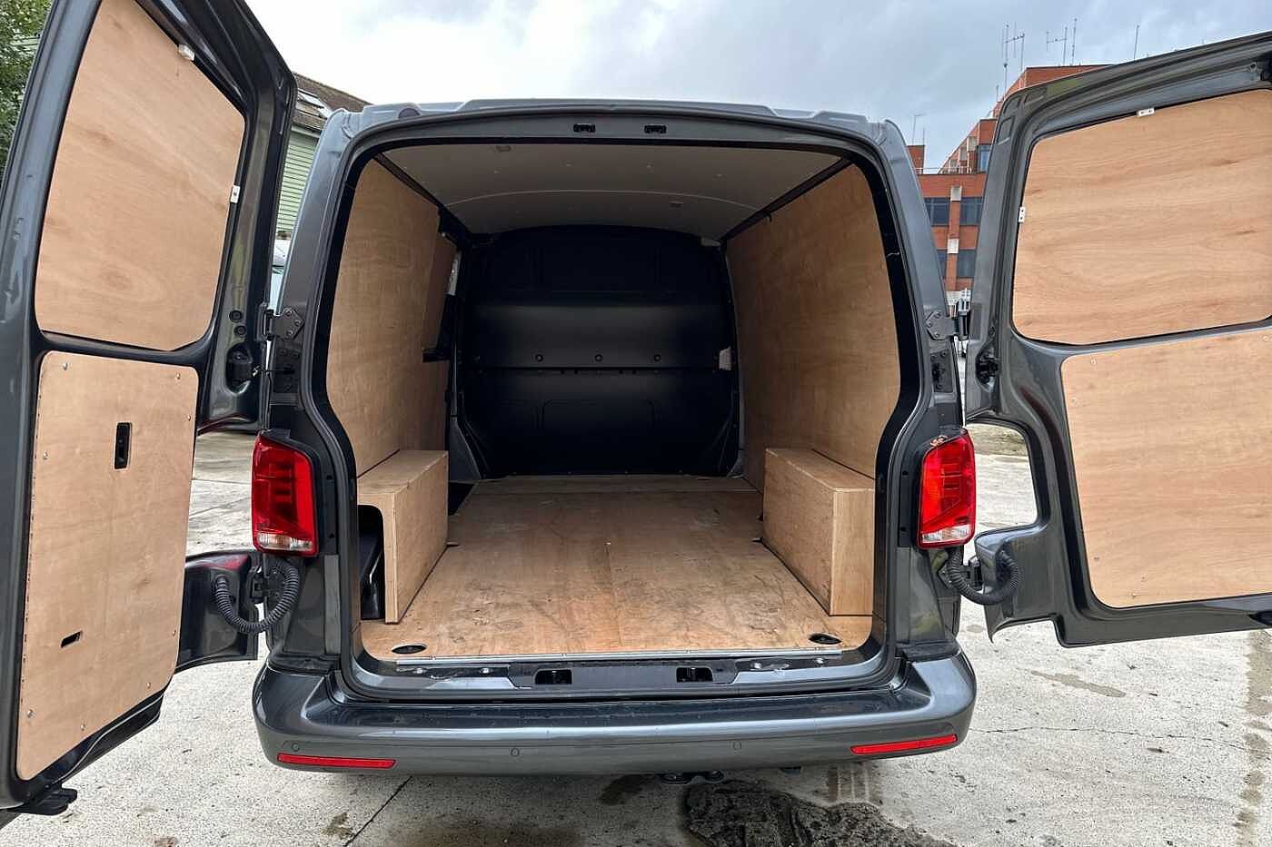 Volkswagen Transporter 2.0 TDI(150ps)(Eu6d)T32 HL BMT LWB DSG Panel Van