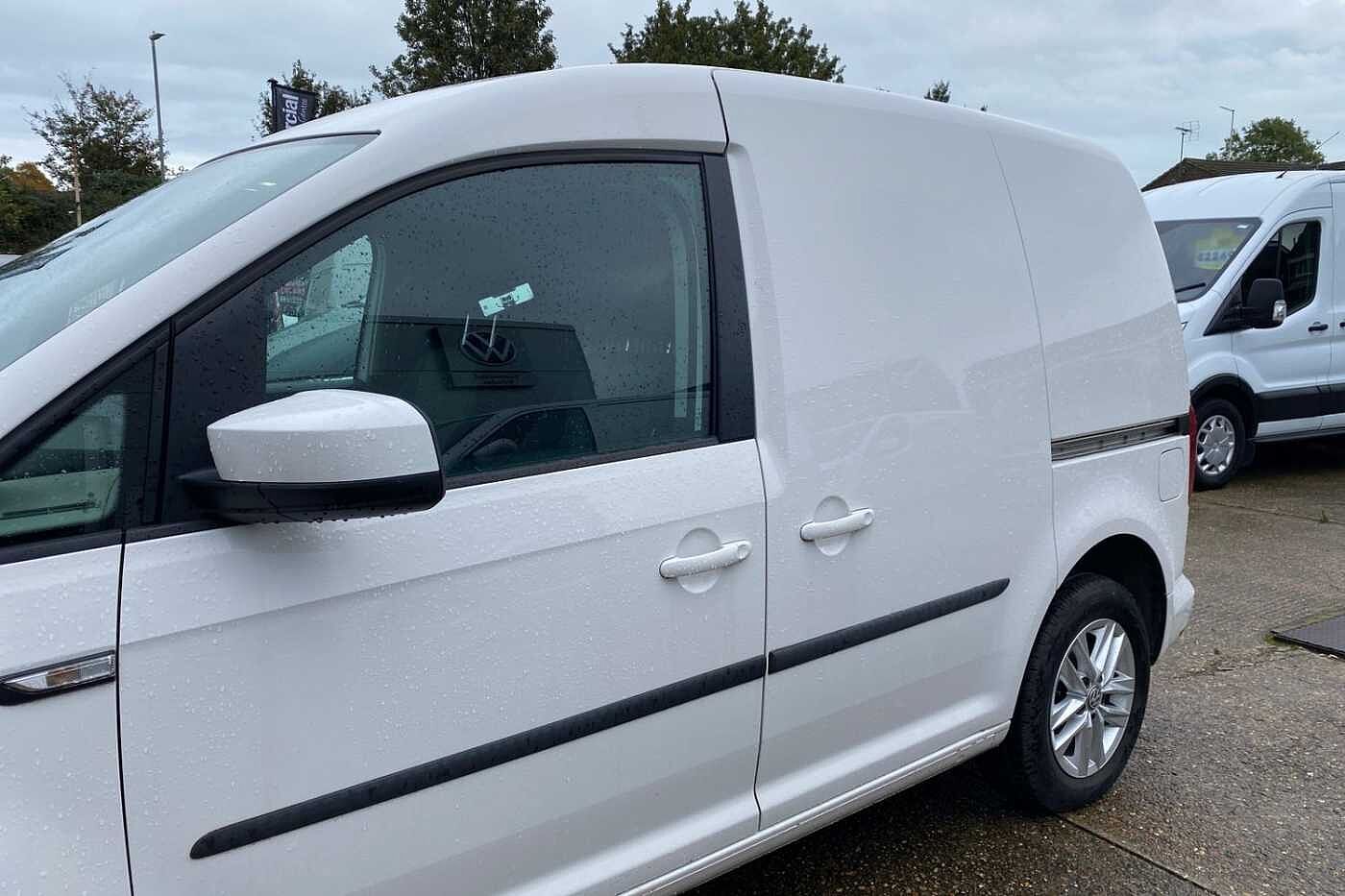 Volkswagen C20 Panel van Highline SWB 102 PS 2.0 TDI 5sp Manual