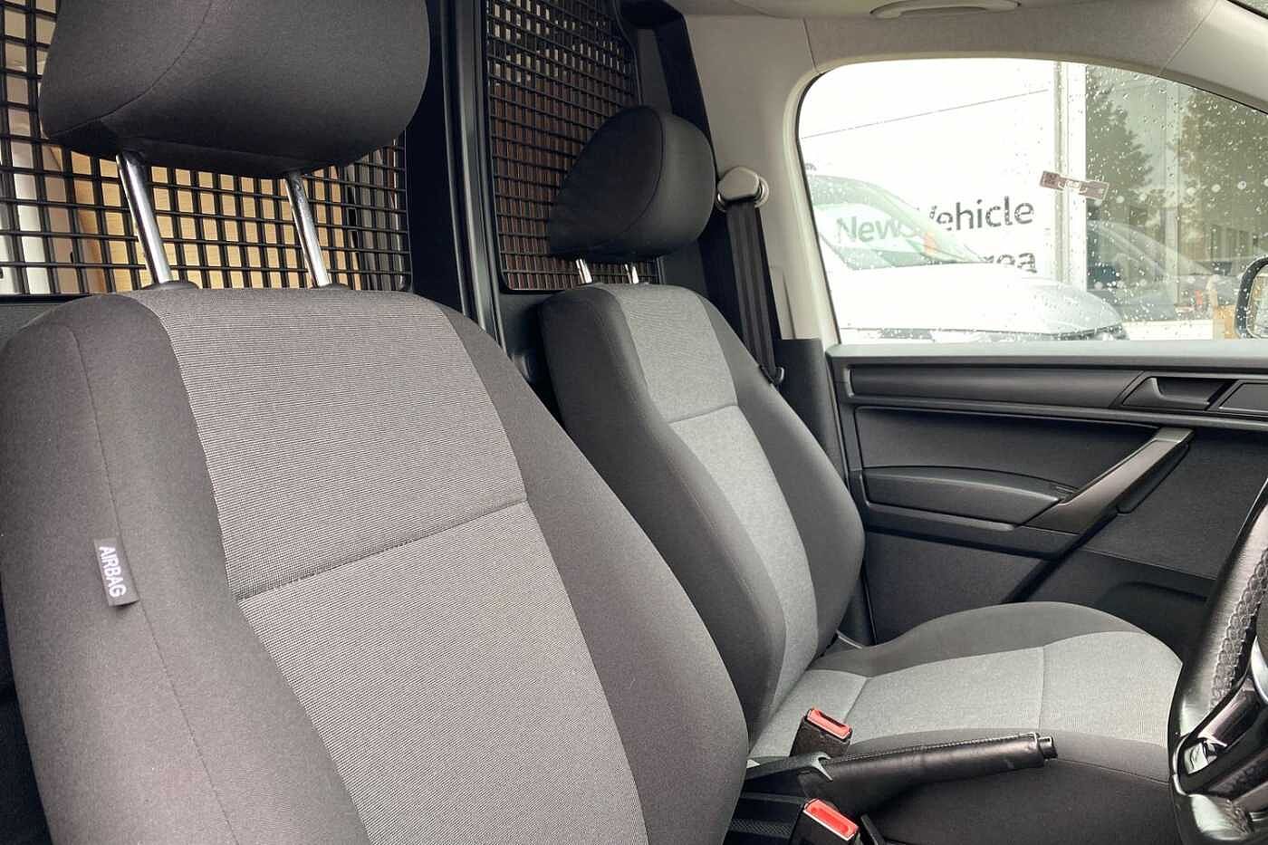 Volkswagen C20 Panel van Highline SWB 102 PS 2.0 TDI 5sp Manual