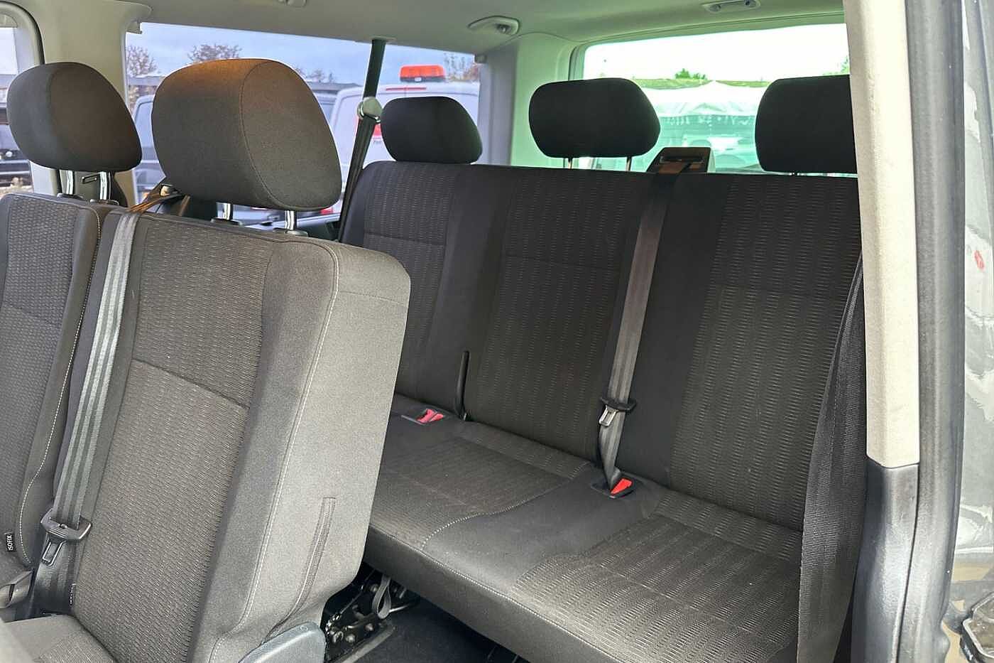 Volkswagen Transporter Shuttle T30 SE LWB 2.0TDI 150PS T32DSG