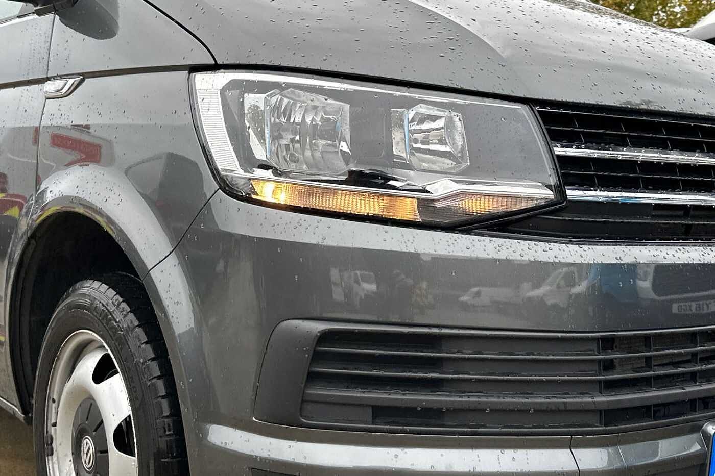 Volkswagen Transporter Shuttle T30 SE LWB 2.0TDI 150PS T32DSG