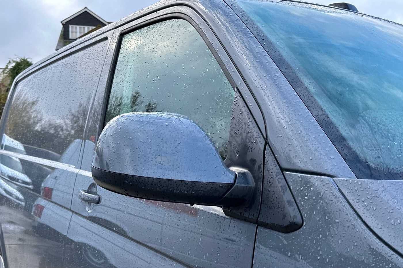 Volkswagen Transporter 2.0TDI (150PS)Eu6 T30 Highline SWB Panel van