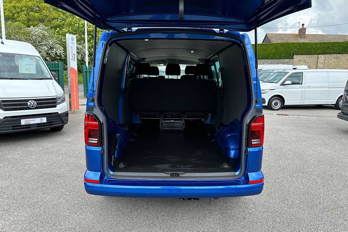 Volkswagen Transporter 2.0TDI 150ps T32 Highline KOMBI BMT LWB