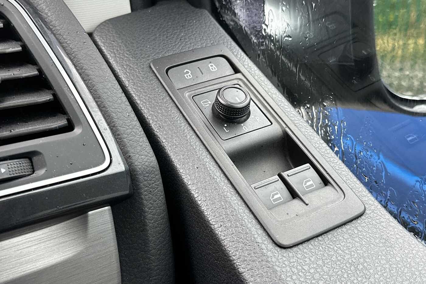 Volkswagen Transporter Kombi 2.0BiTDI 204PS Eu6 T30HL SWB DSG