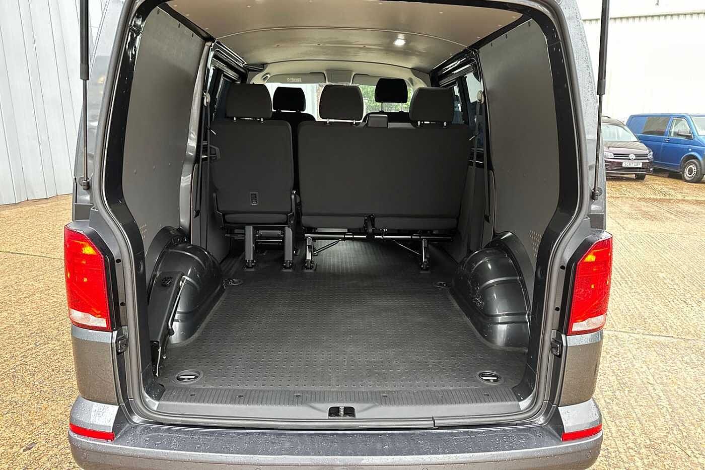 Volkswagen Transporter Kombi 2.0TDI 150 EU6T30 HL BMT SWB